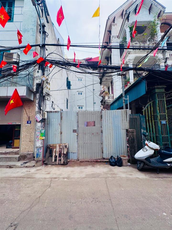 Lô bàn cờ 63m2 thổ cư  ô tô tránh mặt ngõ như mặt phố  2 bước ra phố sát ngoại giao đoàn