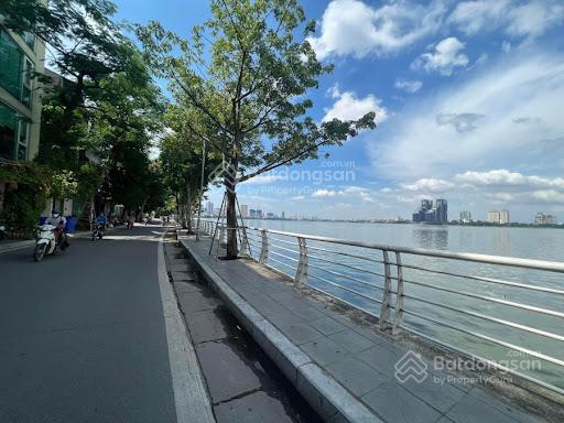Mở cửa thấy hồ tây, lô góc 2 thoáng sân rộng 5 tầng 3 bước chân ra mặt hồ
