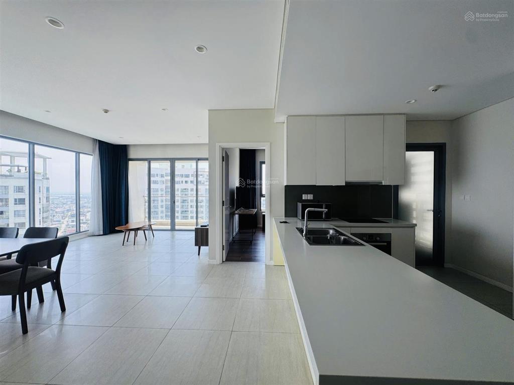 Hiếm! giá tốt 117m2. 41tr cho thuê căn hộ 3pn tầng cao view thoáng