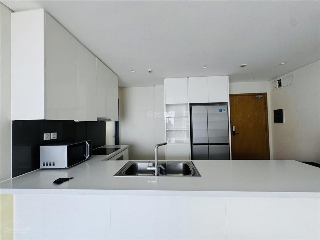 Hiếm! giá tốt 117m2. 41tr cho thuê căn hộ 3pn tầng cao view thoáng