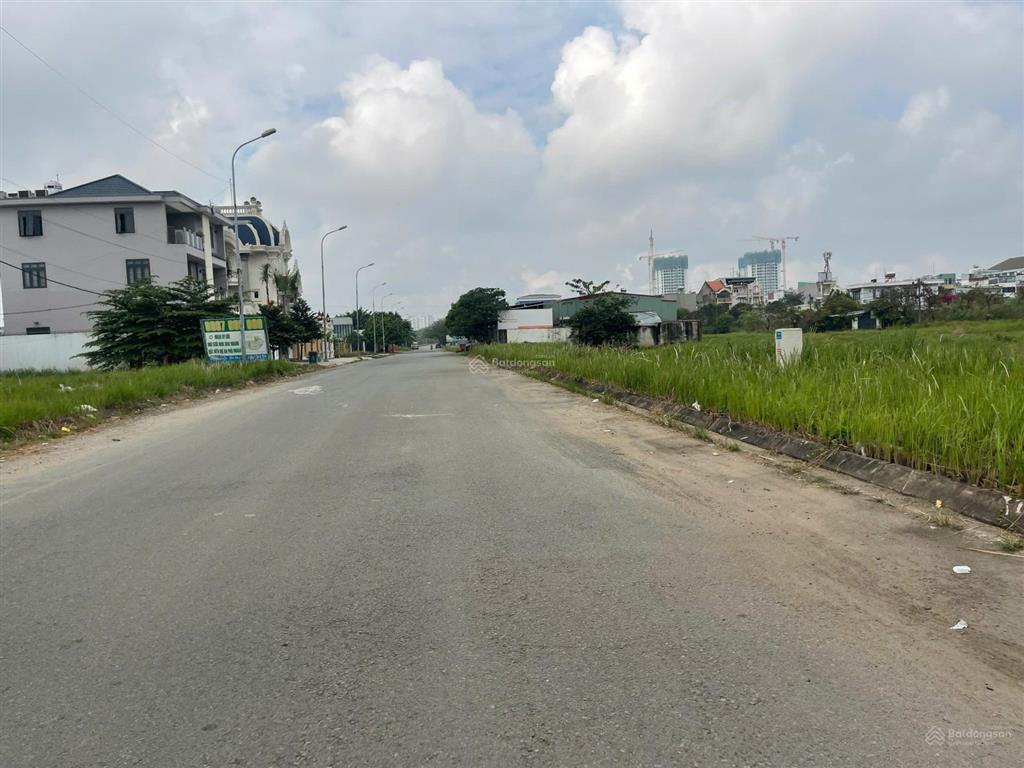 Bán đất nền dự án tại kdc phú nhuận  phước long b, 120 triệu / m2, 280 m2, trục chính 659