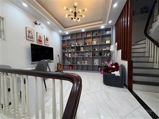 Khai xuân nhà đẹp quận long biên 50m2hơn 7 tỷô tô gầnfull nội thất5 tầng6 ngủgiá tốt