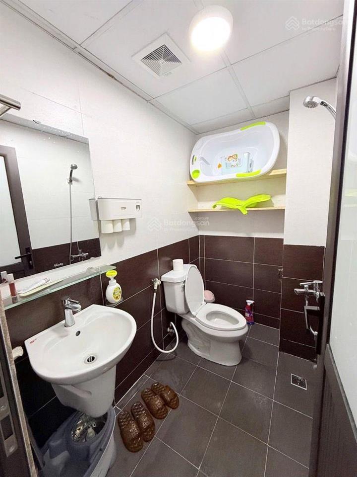 Bán chung cư căn góc  siêu thoáng  3 ngủ  70m2. nhỉnh 4 tỷ  có sổ