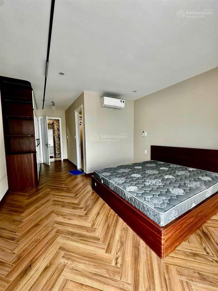 Siêu phẩm  phố hồng tiến 6 tầng thang máy, gara ô tô 7 chỗ ngõ thông các ngả hạ chào 1 tỷ