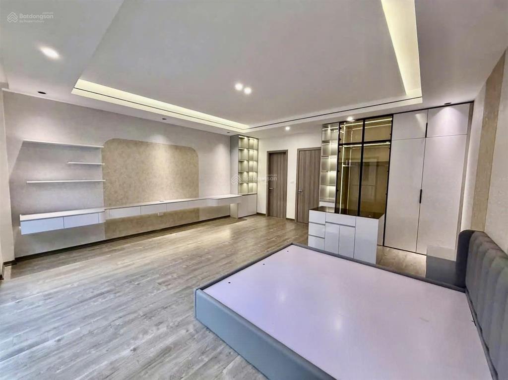 Tư đình  long biên  khu vực cực vip, nhiều khách tìm kiếm  đón sóng tăng giá, cầu t h đạo 68m2