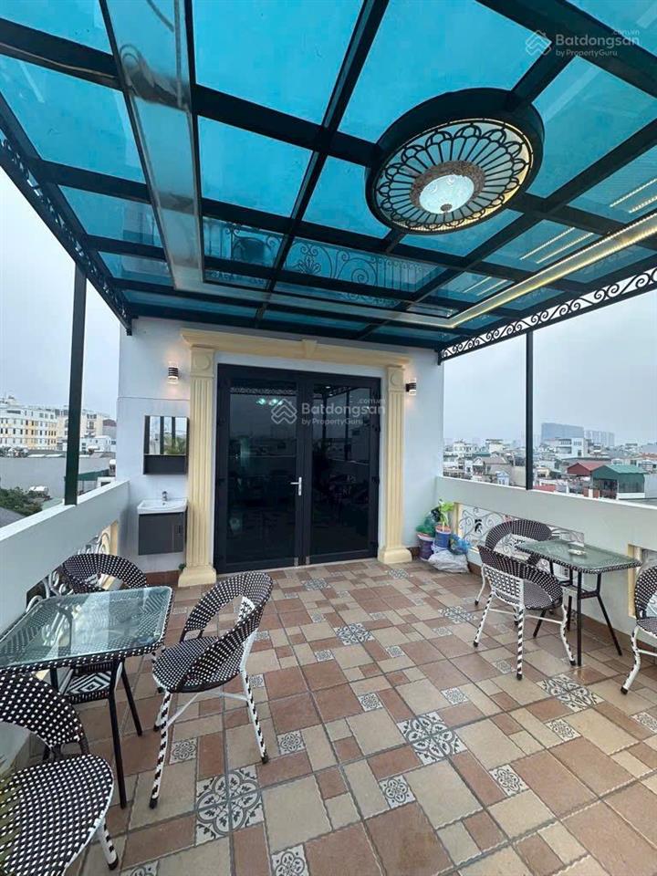 Ngọc thụy bồ đề7 tầng  thang máy  full nội thất xịn nhập khẩu  gara ô tô chủ thiện chí g