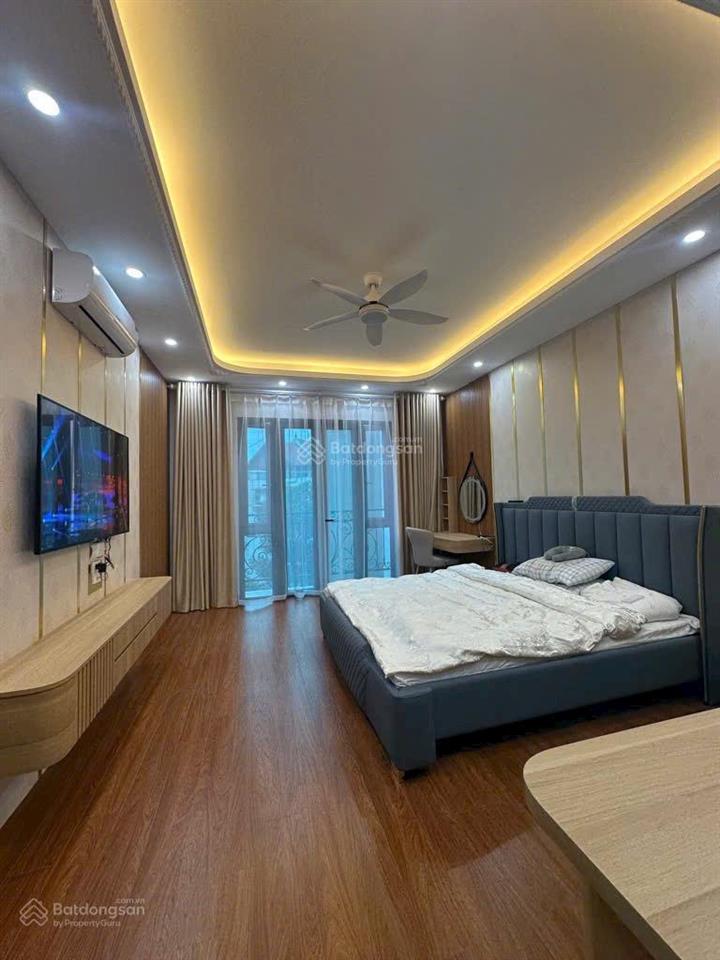 Ngọc thụy bồ đề7 tầng  thang máy  full nội thất xịn nhập khẩu  gara ô tô chủ thiện chí g