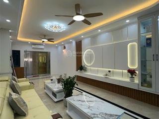 Ngọc thụy bồ đề7 tầng  thang máy  full nội thất xịn nhập khẩu  gara ô tô chủ thiện chí g