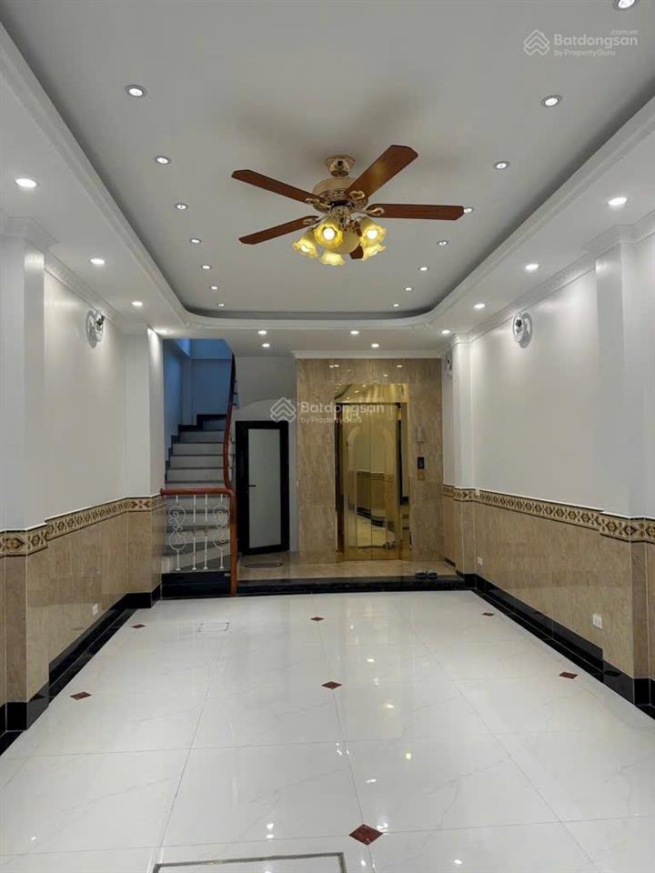 Ngọc thụy bồ đề7 tầng  thang máy  full nội thất xịn nhập khẩu  gara ô tô chủ thiện chí g