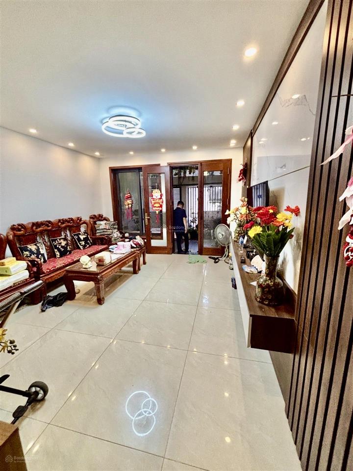 Ngọc thụy  long biên  73m2  5 tầng 15m. ô tô tránh. hơn 12 tỷ chủ nhà cần thanh khoản gấp. gi