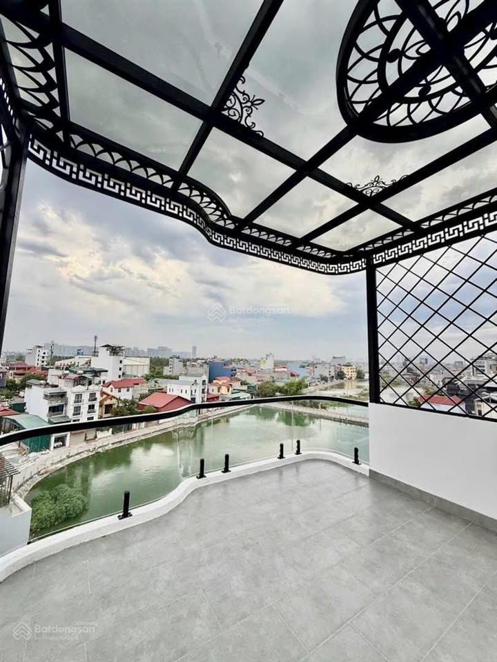 Bán nhà quận long biên 52m2 7 tầng thang máy full nội thất gara ô tô view triệu đô giảm