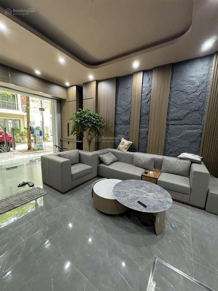Nhà đẹp hoàng như tiếpnguyễn văn cừ  long biên  hà nội. dt56m2 x 5m mặt tiền xây dựng x 7