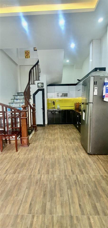 Chỉ hơn 7đ nhà đẹp long biên 33m2 x 5 tầng, ngay cạnh big c  phố vũ đức thận. hoa lâm. lô góc ô