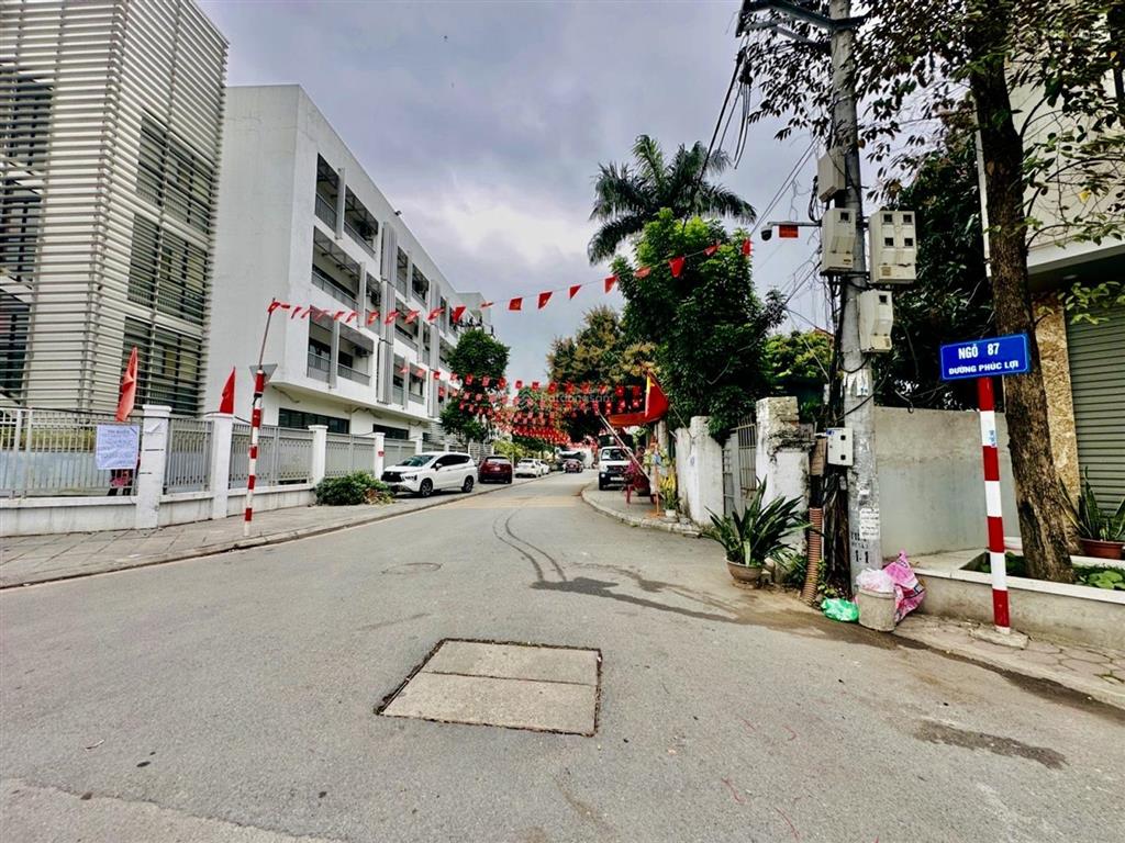 Chính chủ. giảm giá  nhà phúc lợi. l biện  5 tầng. 35m2  mt.5m  full nội thất  hàng xóm vin