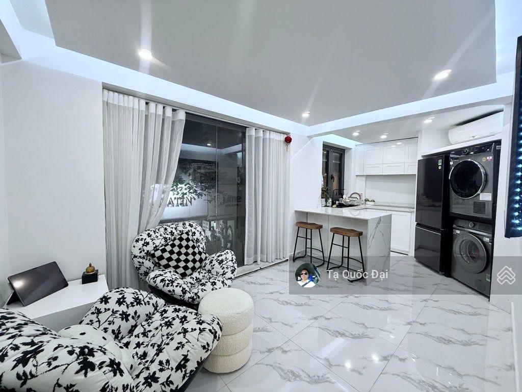 Quận 1  mt nguyễn phi khanh  22m2  10,5 tỷ  ngang 5,5m  lô góc  4 tầng