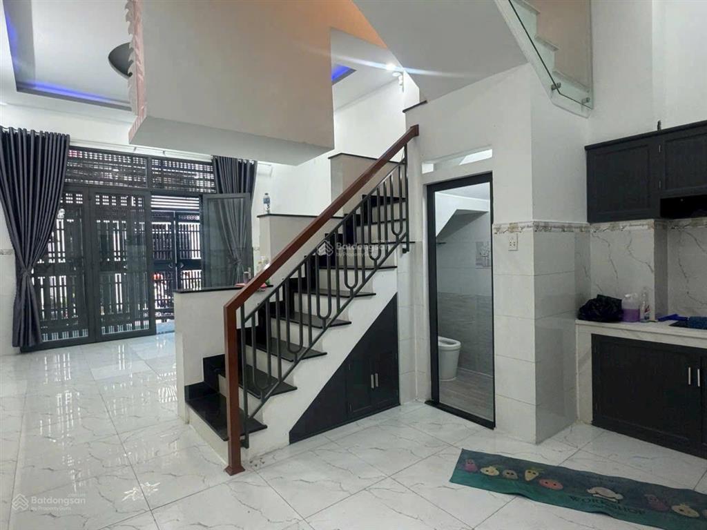 Chính chủ nhà bán 301/8 kênh tân hóa, hòa thạnh, q. tân phú