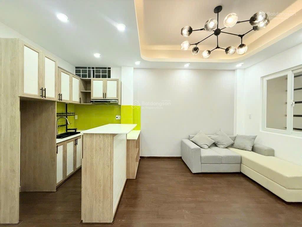 Cần bán c/c cây mai đường minh phụng q. 11, 50m2 nhà mới vô ở liền, full nội thất, giá 2tỷ9