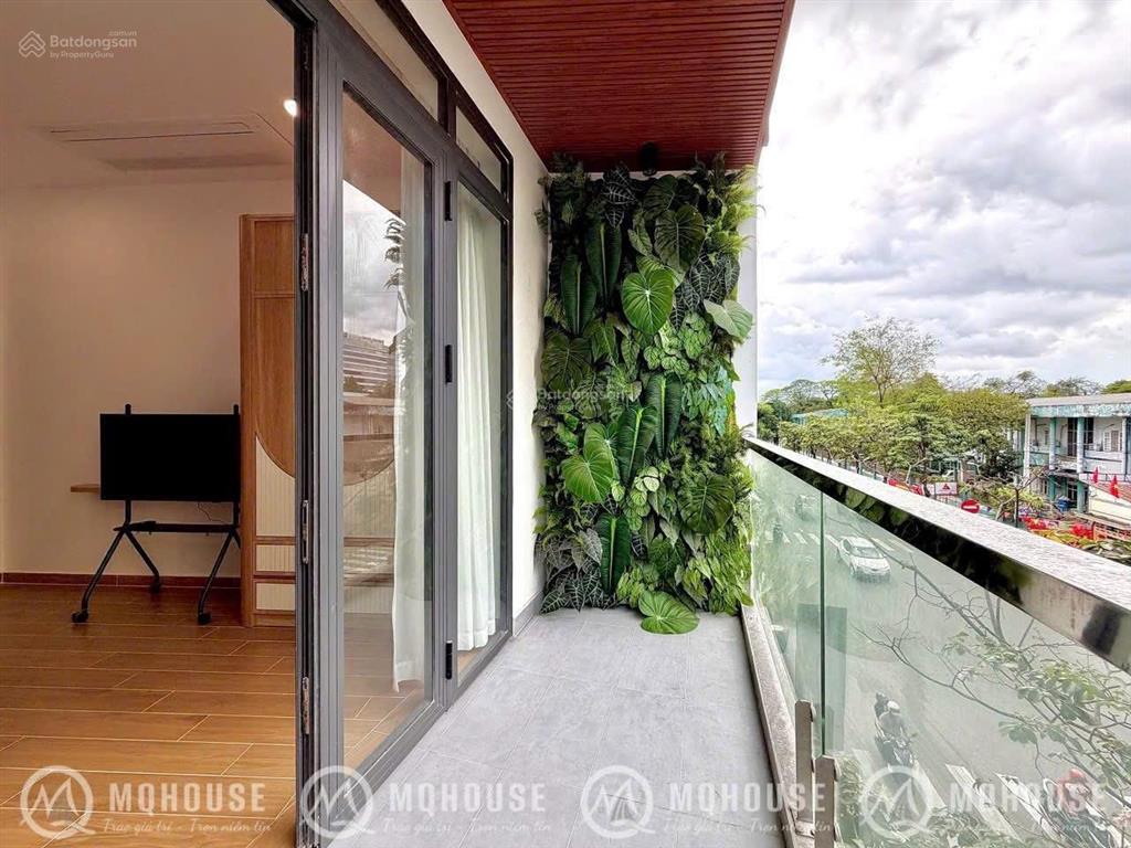 Cho thuê căn hộ dịch vụ ban công, tách bếp full nội thất trần hưng đạo quận 1