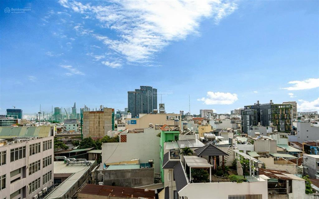Cho thuê căn hộ penthouse 1pn ban công sân vườn hồ hảo hớn quận 1 gần bùi viện, cầu ông lãnh