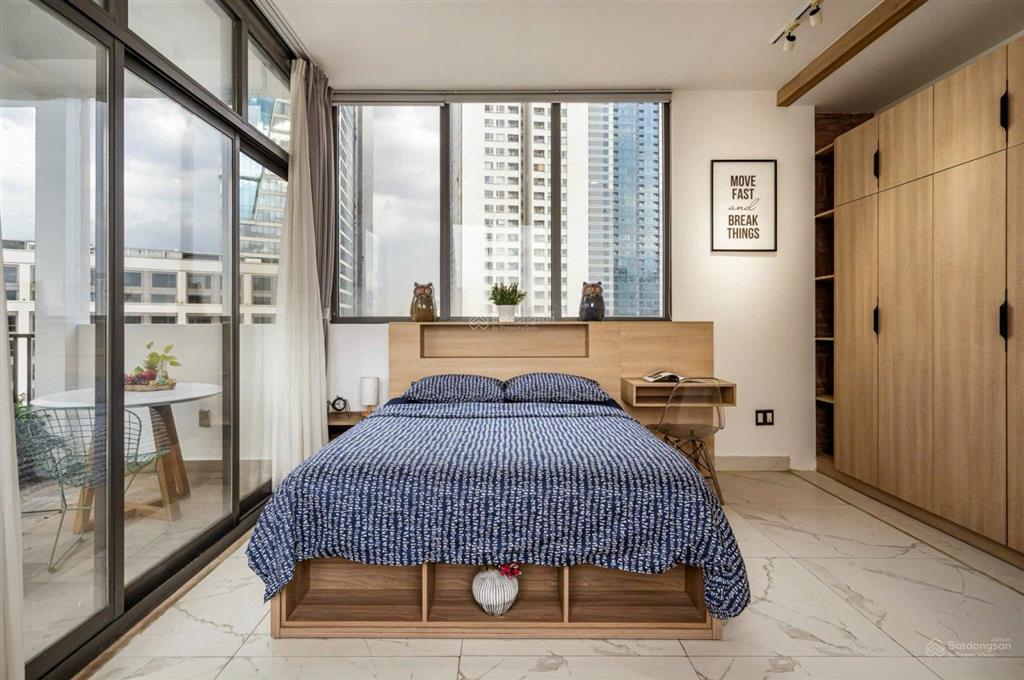 Cho thuê căn hộ penthouse 1pn ban công sân vườn hồ hảo hớn quận 1 gần bùi viện, cầu ông lãnh