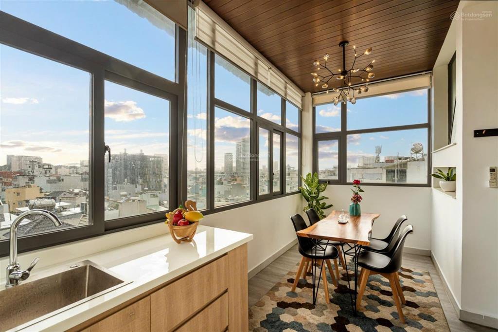 Cho thuê căn hộ penthouse 1pn ban công sân vườn hồ hảo hớn quận 1 gần bùi viện, cầu ông lãnh