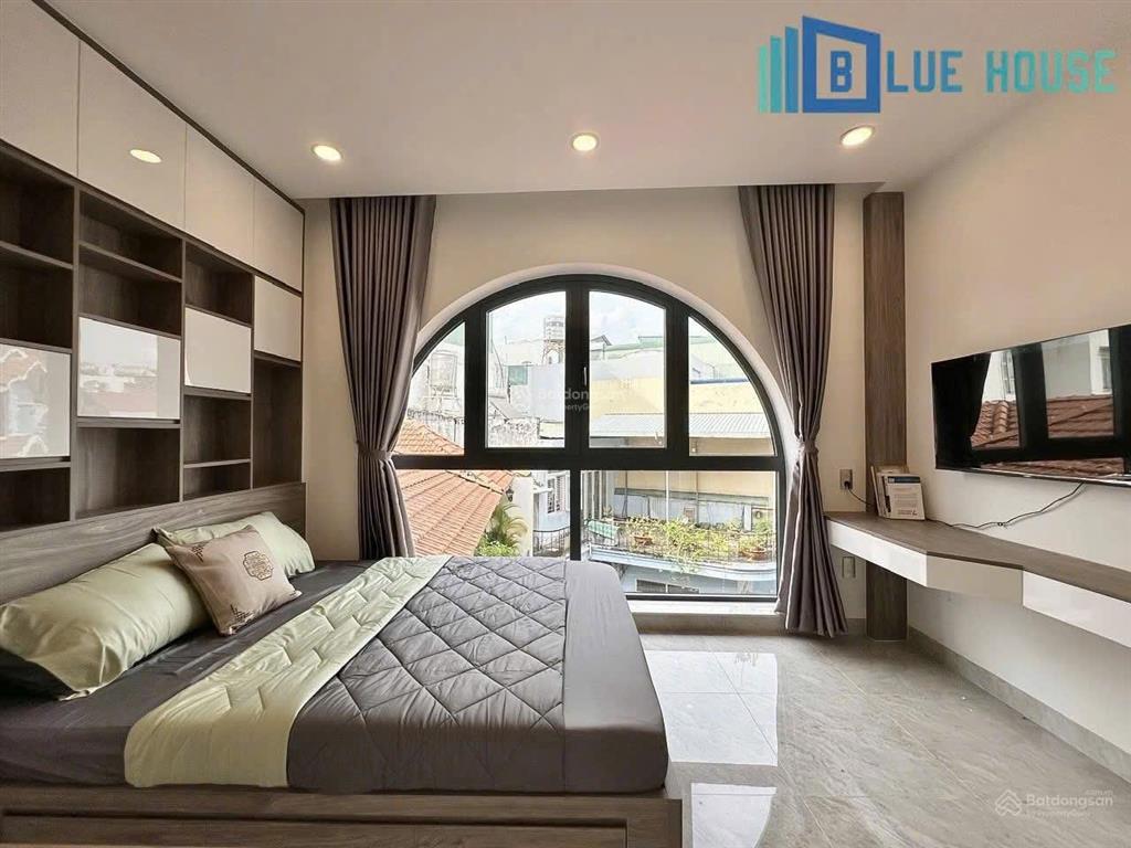 Cho thuê chdv cửa sổ thoáng trần hưng đạo quận 5 gần cầu nguyễn văn cừ full nội thất máy giặt riêng