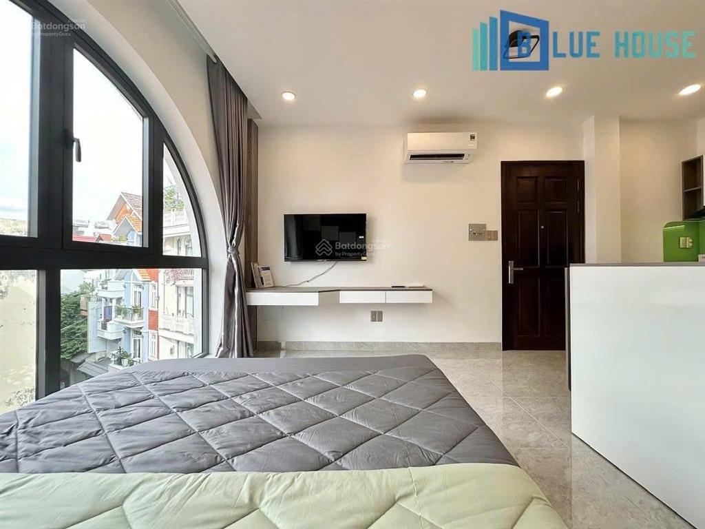 Cho thuê chdv cửa sổ thoáng trần hưng đạo quận 5 gần cầu nguyễn văn cừ full nội thất máy giặt riêng