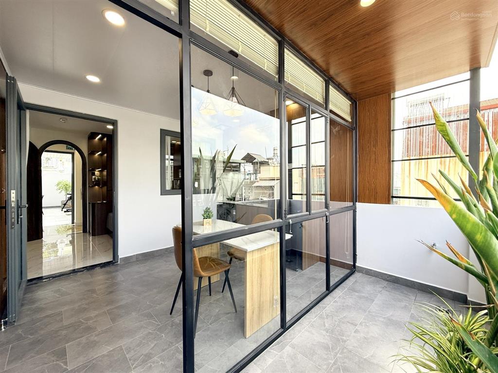 Căn hộ 1pn penthouse sân vườn điện biên phủ quận 1 ngay công viên lê văn tám, nhà thờ tân định
