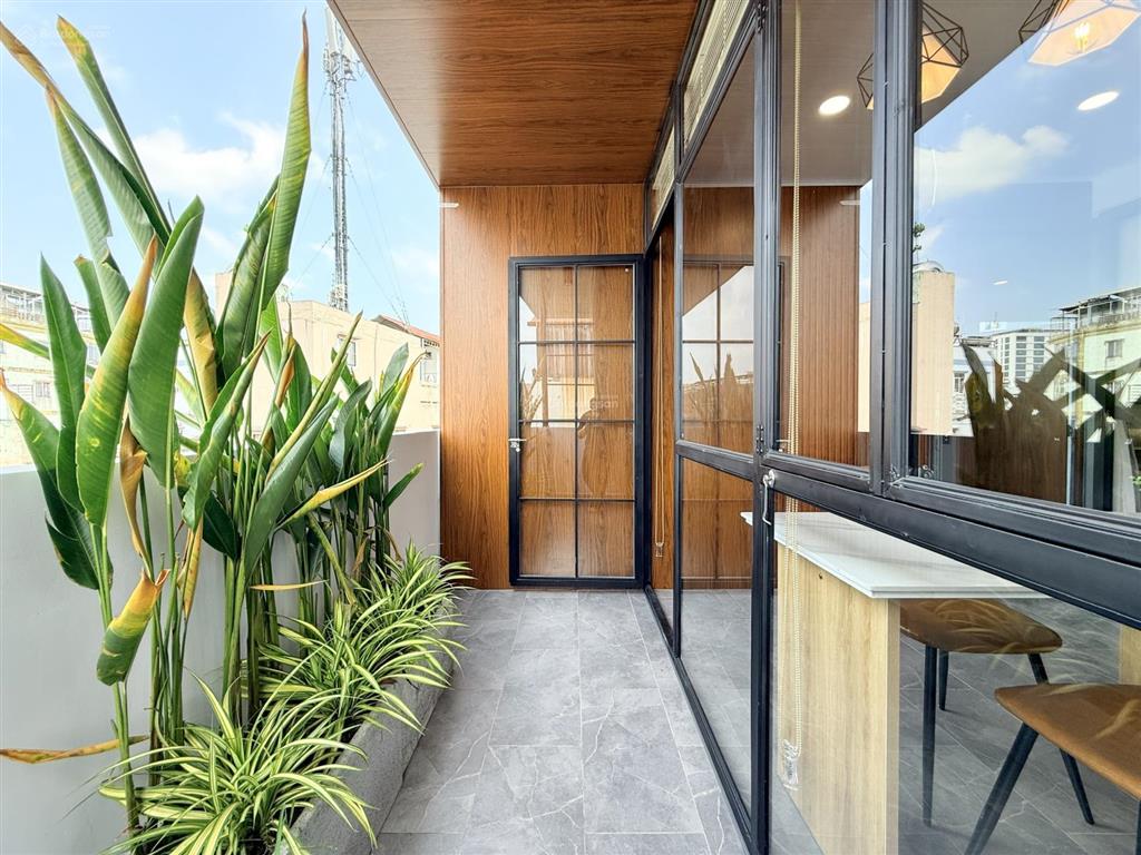 Căn hộ 1pn penthouse sân vườn điện biên phủ quận 1 ngay công viên lê văn tám, nhà thờ tân định