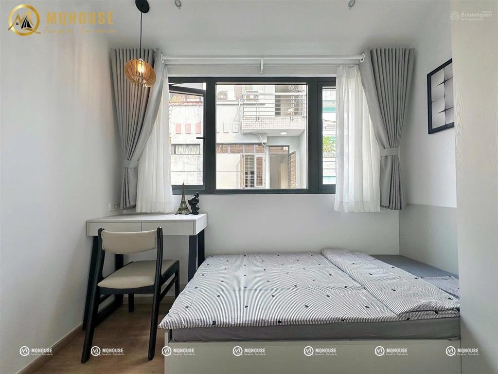 Căn hộ 2pn ban công máy giặt riêng trần hưng đạo quận 5 gần cầu nguyễn văn cừ, cầu chữ y