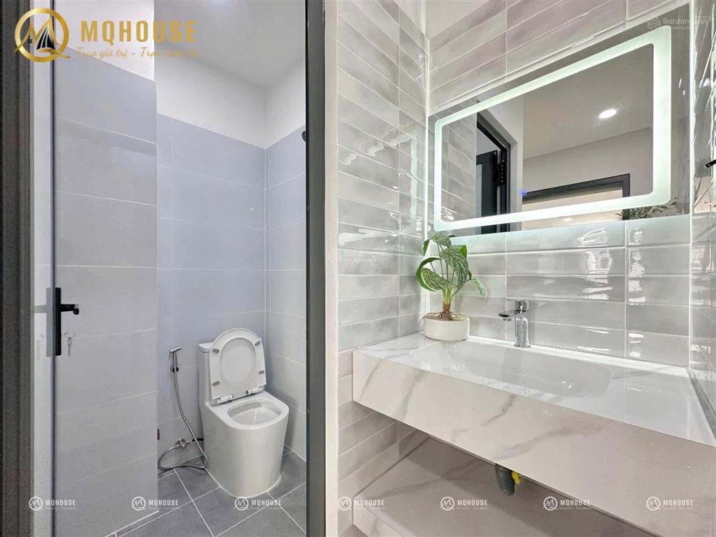 Căn hộ 2pn ban công full nội thất | nguyễn văn cừ quận 5 gần nowzone, đh sư phạm, đh sài gòn,