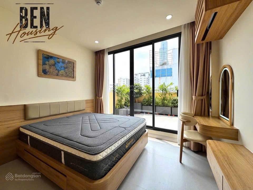 Căn hộ penthouse 1 phòng ngủ trần hưng đạo quận 5 ban công lớn gần cầu nguyễn văn cừ