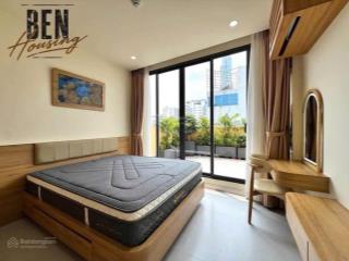 Căn hộ penthouse 1 phòng ngủ trần hưng đạo quận 5 ban công lớn gần cầu nguyễn văn cừ