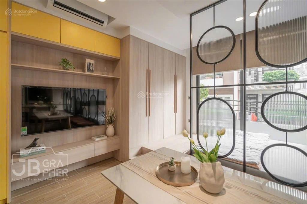 Căn hộ studio full nội thất cao cấp, ban công đường lê lai gần phố bùi viện, chợ bến thành