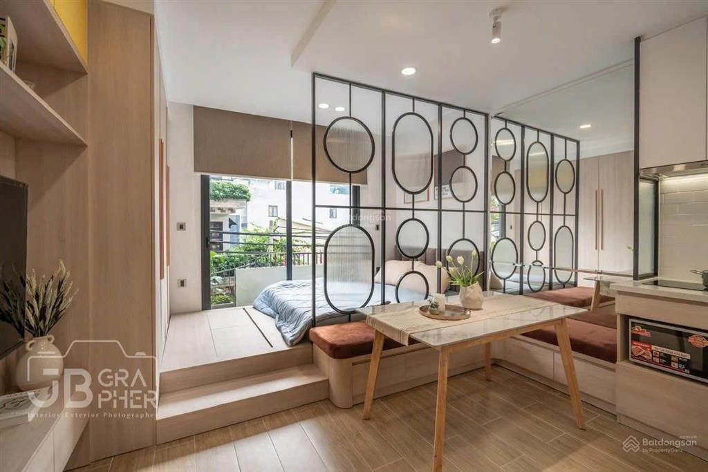Căn hộ studio full nội thất cao cấp, ban công đường lê lai gần phố bùi viện, chợ bến thành