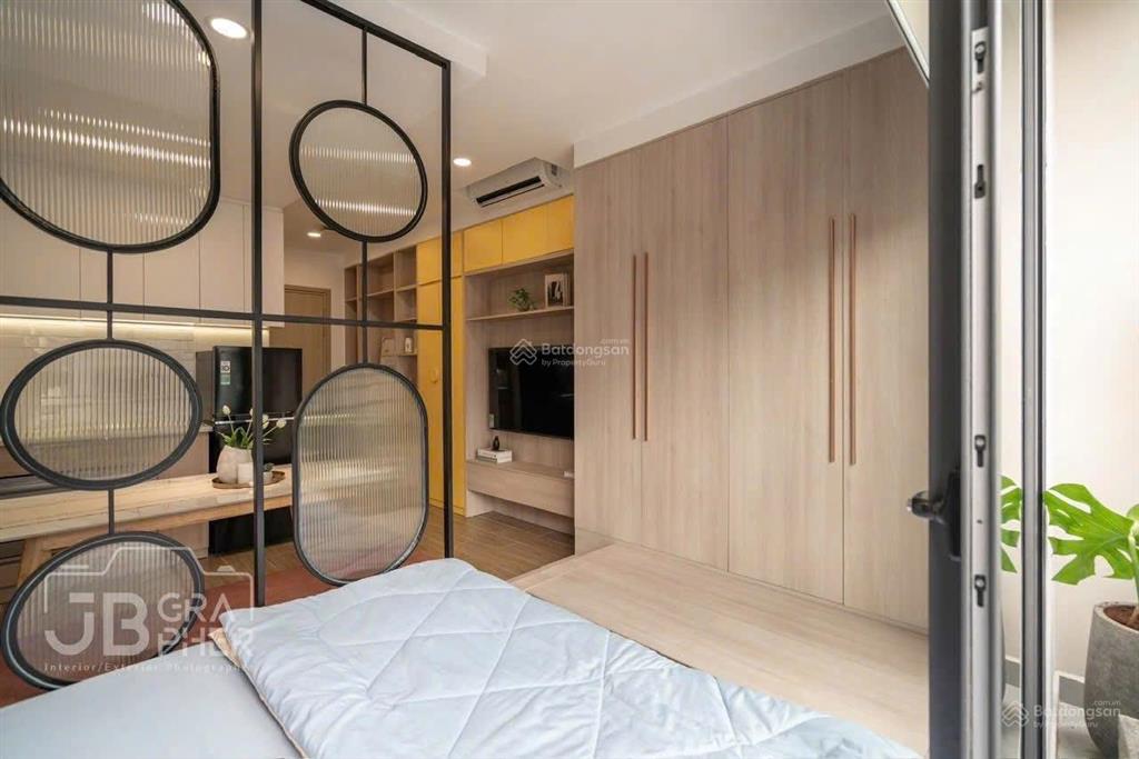 Căn hộ studio full nội thất cao cấp, ban công đường lê lai gần phố bùi viện, chợ bến thành