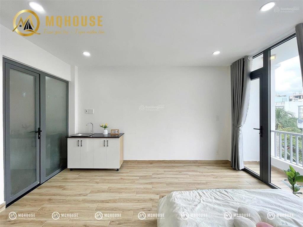 Căn hộ studio full nội thất ban công thoáng mát đường khánh hội quận 4 gần cầu ông lãnh bùi viện