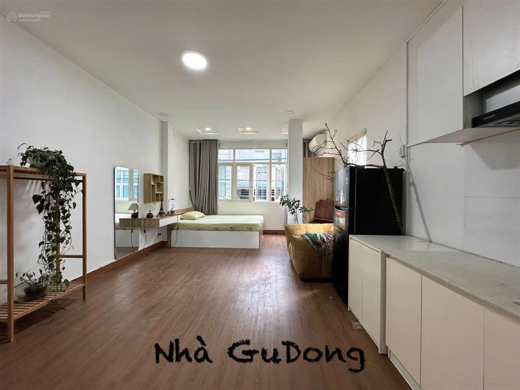 Căn hộ studio full nội thất, ban công thoáng thang máy đường phạm ngũ lão gần bùi viện quận 1