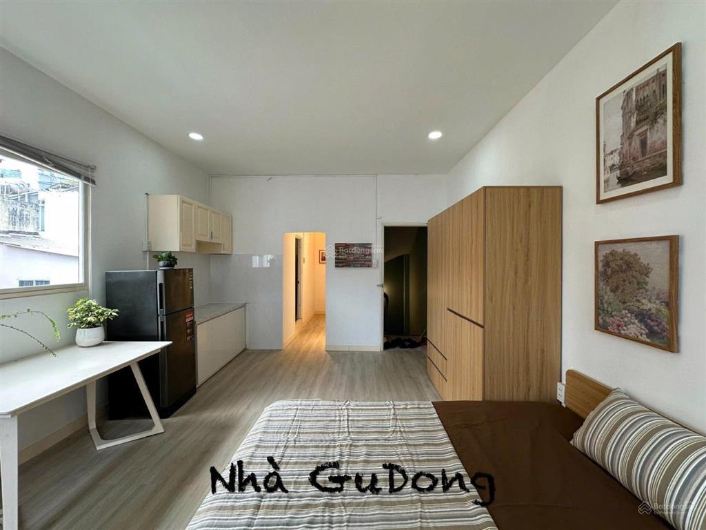 Căn hộ studio full nội thất, ban công thoáng thang máy đường phạm ngũ lão gần bùi viện quận 1