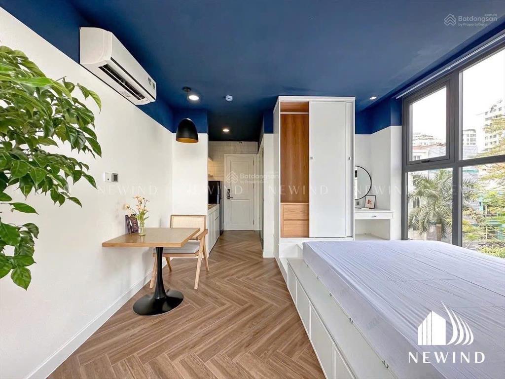 Căn hộ studio full nội thất cửa sổ lớn thang máy đường trần hưng đạo gần cầu nguyễn văn cừ quận 5