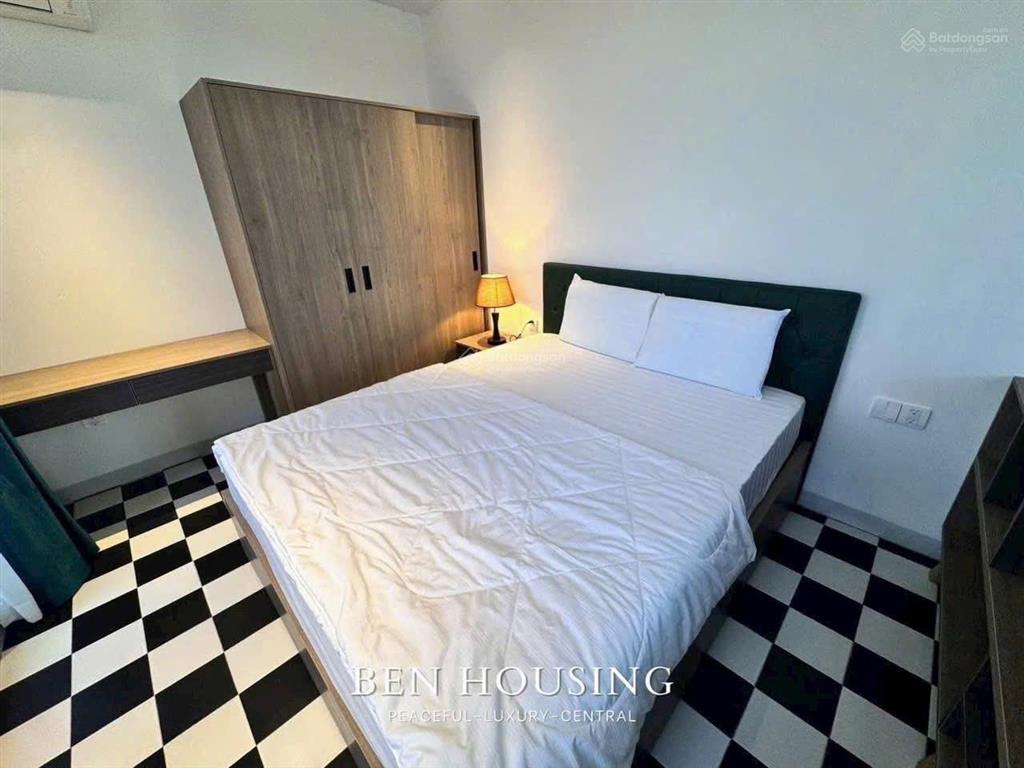 Căn hộ 1 phòng ngủ full nội thất cửa sổ thoáng mát đường hai bà trưng quận 1 gần nhà thờ tân định