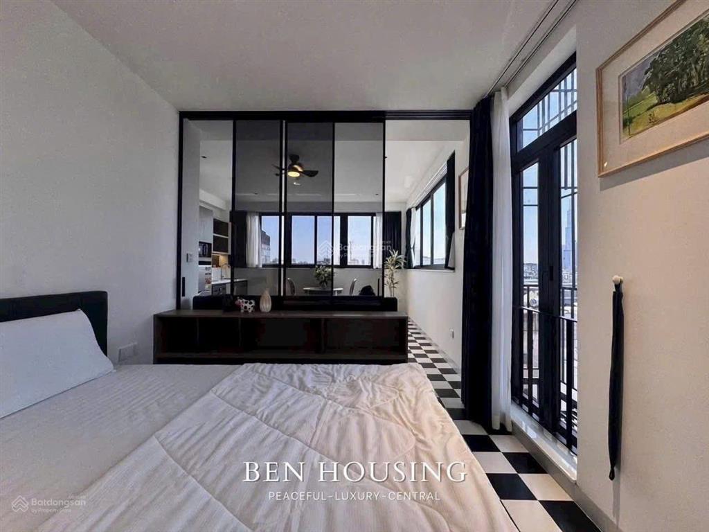 Căn hộ 1 phòng ngủ full nội thất cửa sổ thoáng mát đường hai bà trưng quận 1 gần nhà thờ tân định