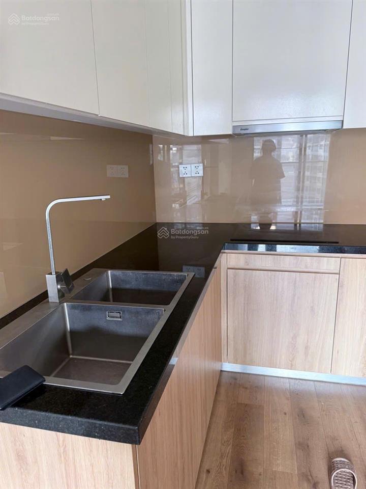 Cho thuê căn hộ akari city võ văn kiệt 2 phòng ngủ, 1 nhà vệ sinh đẹp keng nhà mới