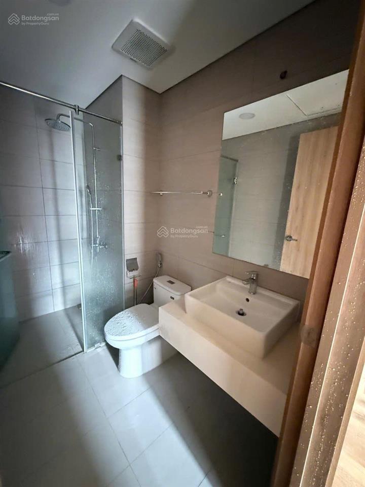 Cho thuê căn hộ akari city võ văn kiệt 2 phòng ngủ, 1 nhà vệ sinh đẹp keng nhà mới