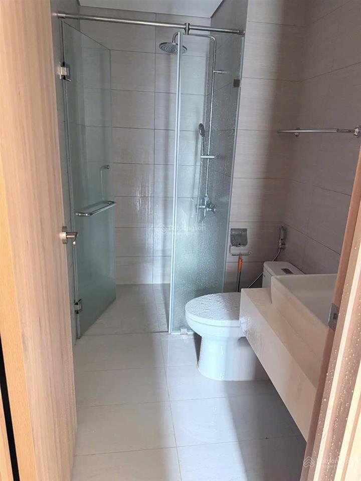 Cho thuê căn hộ akari city võ văn kiệt 2 phòng ngủ, 1 nhà vệ sinh đẹp keng nhà mới