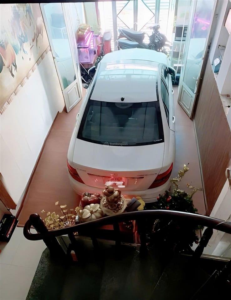 4 tầng hẻm xe hơi  1 căn ra mặt tiền
