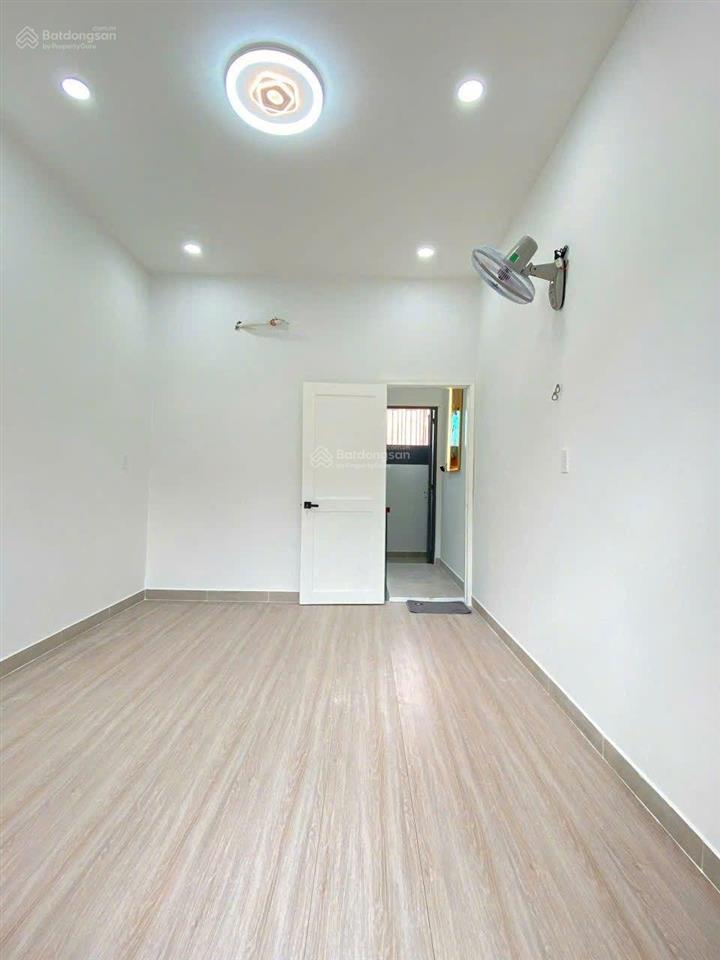 Nhà 4 tầng xe 7 chỗ  chủ tự xây gấp bán.