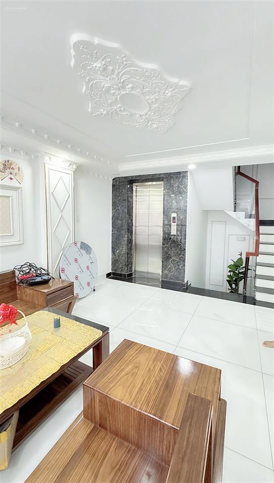 6 tầng thang máy  đường nhựa  điện âm an toàn