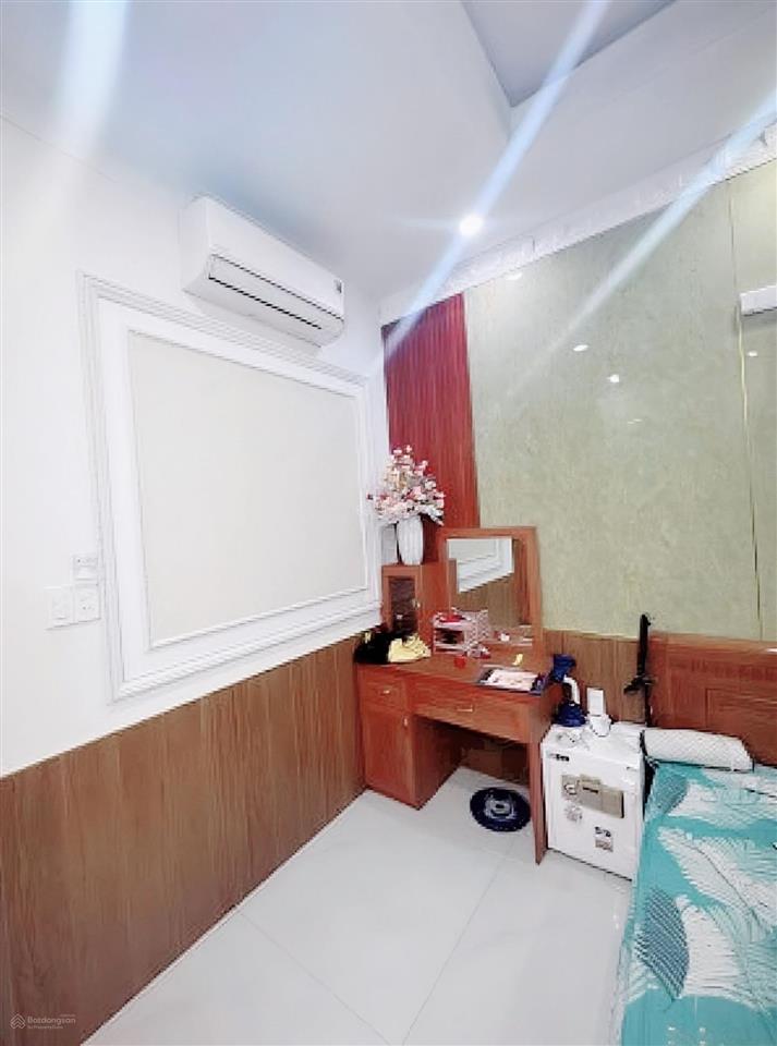 6 tầng thang máy  đường nhựa  điện âm an toàn