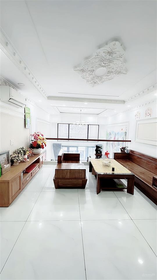 6 tầng thang máy  đường nhựa  điện âm an toàn